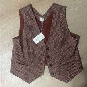 Vest -NWT